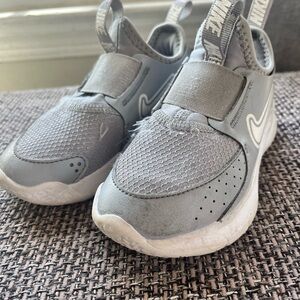 Nike Flex Runner 3-(9C)-Kids Light Gray Sneakers
